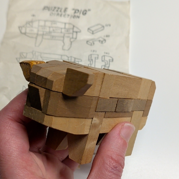 Other - ❤️5/10 Wood Puzzle Pig
